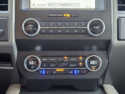 Used 2019 Ford Expedition XLT w/ Equipment Group 202A RWD image 20