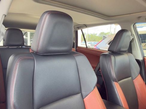 Used 2013 Toyota RAV4 Limited FWD image 9