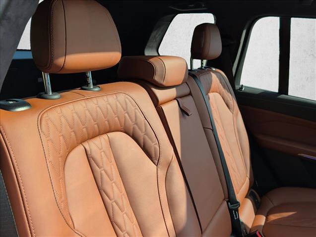 Used 2025 BMW X7 M60i w/ Executive Package AWD/4WD image 22