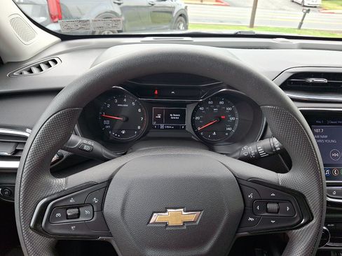 Used 2023 Chevrolet TrailBlazer LT w/ Convenience Package AWD/4WD image 18