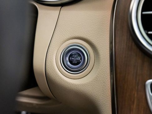 Used 2022 Mercedes-Benz GLC 300 4MATIC image 20