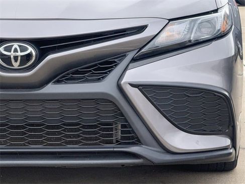 Used 2023 Toyota Camry SE image 8