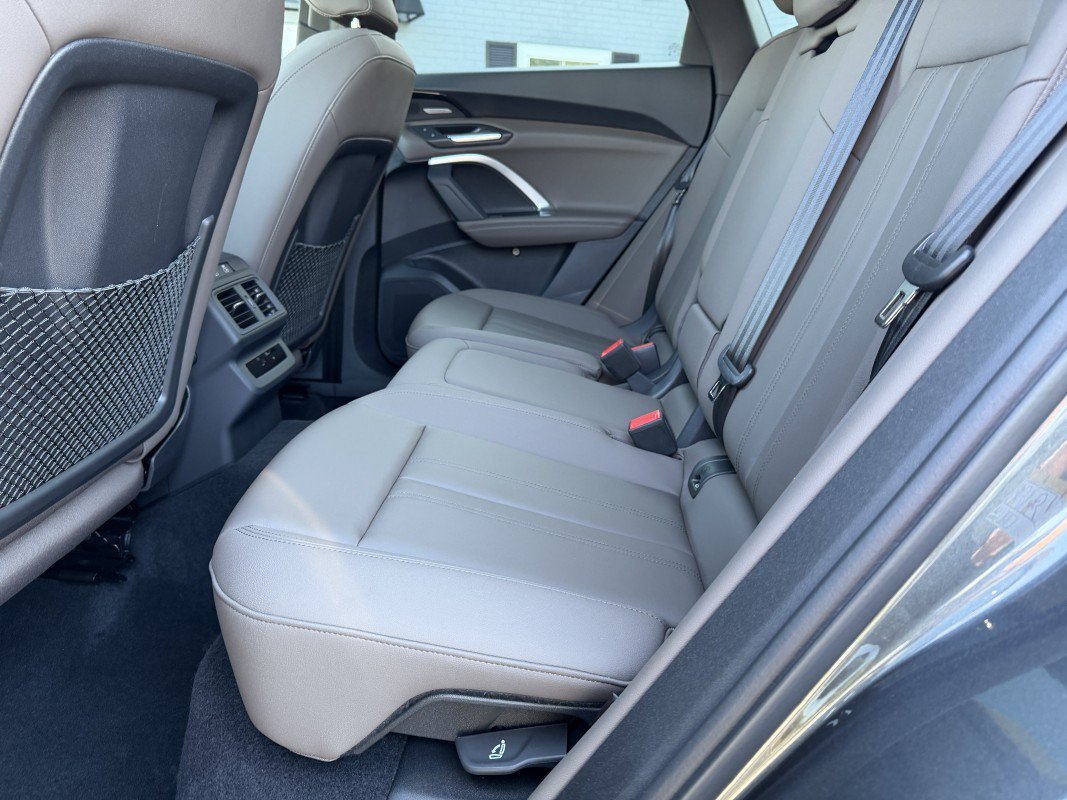 Used 2025 Audi Q5 Premium Plus w/ Premium Plus AWD/4WD image 18