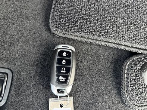 Certified 2025 Hyundai Venue Limited image 45