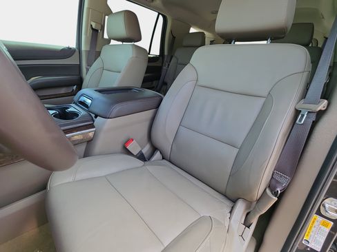 Used 2017 Chevrolet Tahoe LT image 16