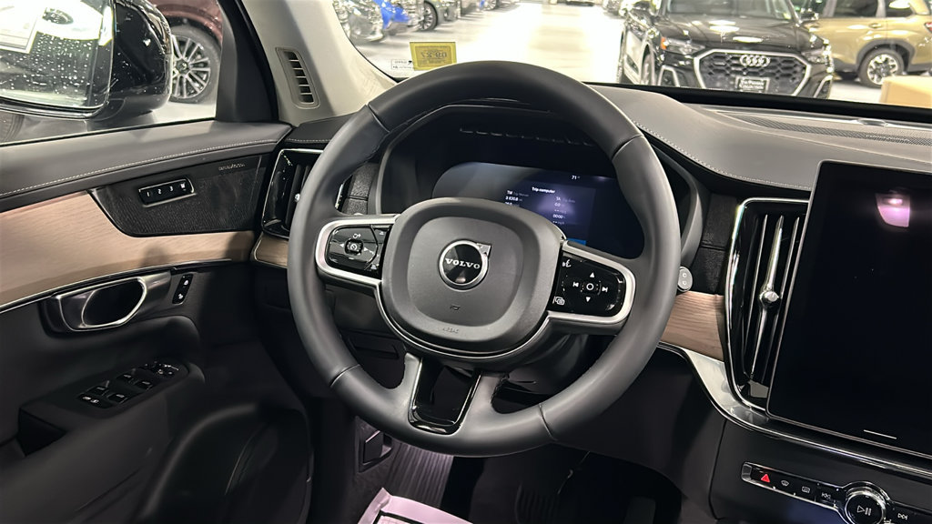Used 2026 Volvo XC90 B6 Plus w/ Protection Package Premier AWD/4WD image 23