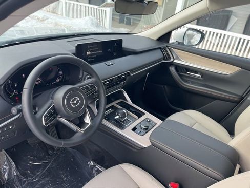 New 2026 MAZDA CX-90 Plug-In Hybrid w/ Preferred image 12