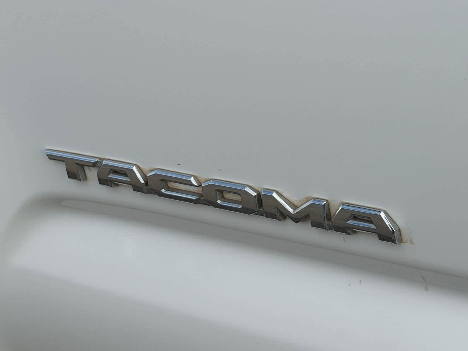 Used 2016 Toyota Tacoma SR5 w/ Towing Package AWD/4WD image 10