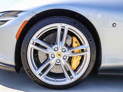 Used 2021 Ferrari Roma RWD image 14