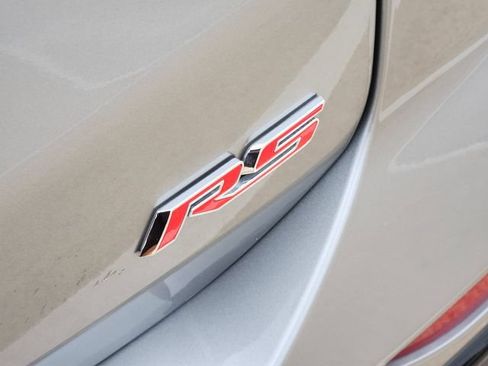 Used 2024 Chevrolet Equinox RS FWD image 9