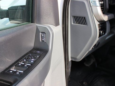 Used 2023 Ford F350 XLT w/ FX4 Off-Road Package AWD/4WD image 7