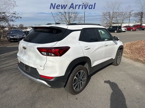 Certified 2025 Chevrolet TrailBlazer LT image 3