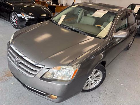 Used 2007 Toyota Avalon Limited FWD image 9