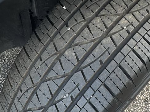 Used 2026 Chevrolet Equinox LT FWD image 11