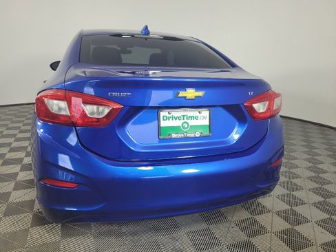 Used 2016 Chevrolet Cruze LT w/ Convenience Package FWD image 6