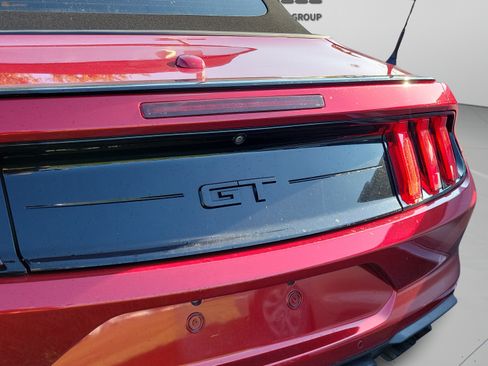 Used 2018 Ford Mustang GT Premium w/ Equipment Group 401A RWD image 20