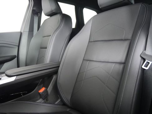 Used 2026 BMW X1 xDrive28i image 10