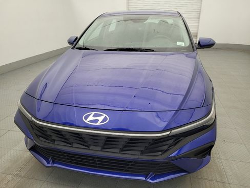 Used 2025 Hyundai Elantra SE FWD image 15