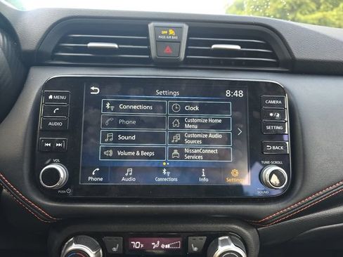 Used 2024 Nissan Versa SR FWD image 19