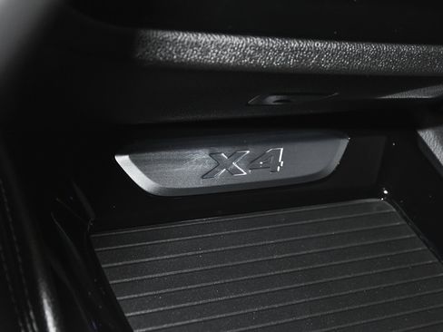 Used 2025 BMW X4 xDrive30i image 47