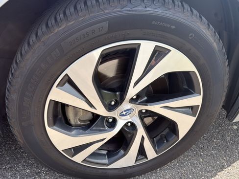 Used 2021 Subaru Legacy Premium image 10