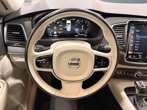 Used 2020 Volvo XC90 T5 Momentum image 17