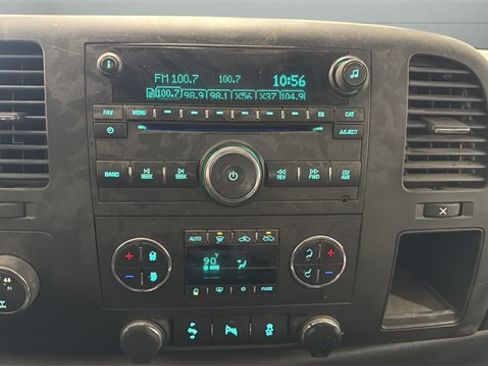 Used 2013 Chevrolet Silverado 2500 LT w/ Z71 Appearance Package image 8