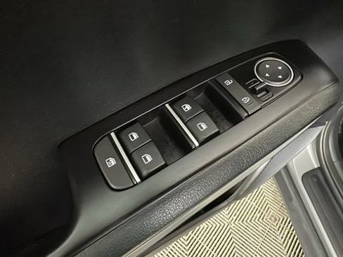 Used 2024 Kia Soul LX w/ Option Group 015 FWD image 10