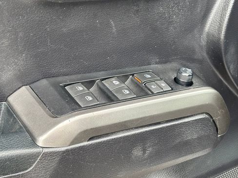 Used 2021 Toyota Tacoma SR5 RWD image 25