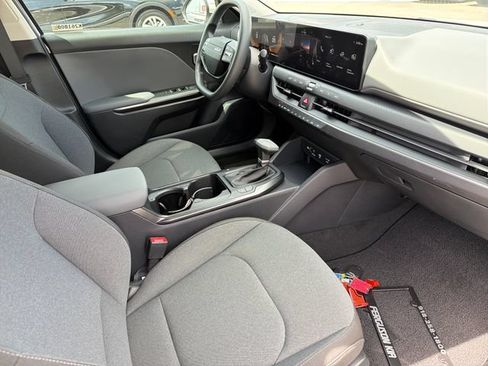 New 2026 Kia K4 FWD image 22