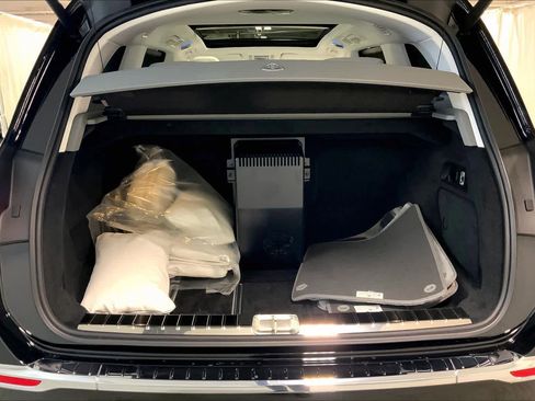 Used 2025 Mercedes-Benz Maybach GLS 600 4MATIC image 9