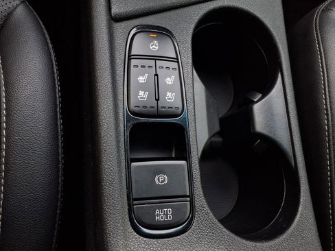 Used 2020 Kia Niro EX Premium image 21