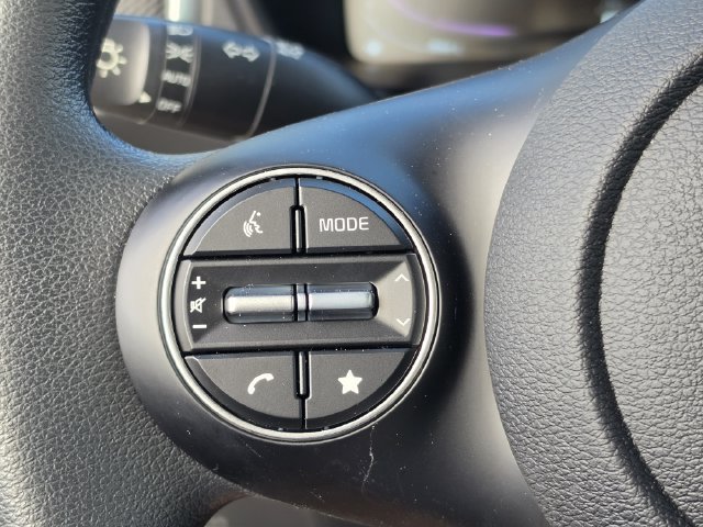 Certified 2025 Kia Soul LX FWD image 18
