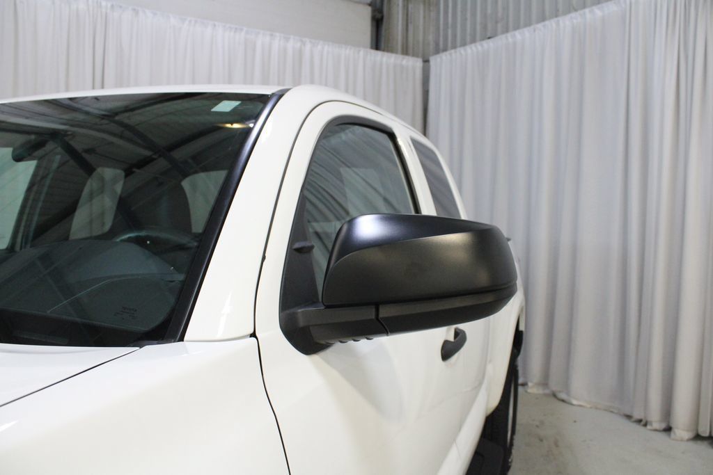 Used 2020 Toyota Tacoma SR AWD/4WD image 33