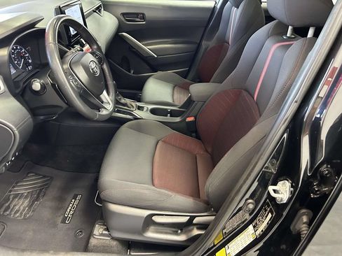 Used 2024 Toyota Corolla Cross AWD Hybrid w/ Moonroof Package image 19