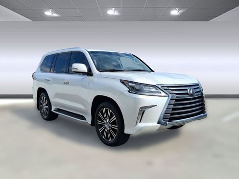 Used 2021 Lexus LX 570 4WD w/ Luxury Package image 6