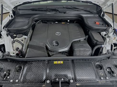Certified 2025 Mercedes-Benz GLS 450 4MATIC image 7