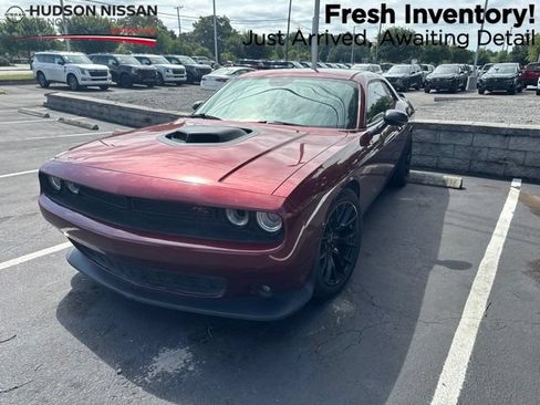 Used 2017 Dodge Challenger R/T Plus RWD image 1