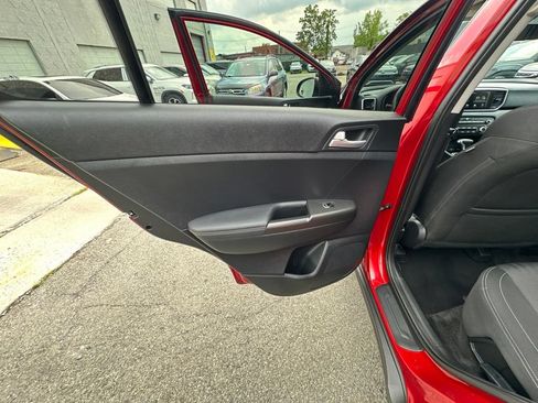 Used 2020 Kia Sportage LX AWD/4WD image 24
