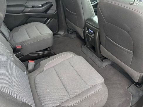 Used 2022 Chevrolet Traverse LT w/ Midnight/Sport Edition image 37