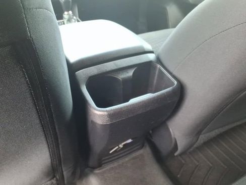 Used 2021 Toyota Tacoma SR5 RWD image 8