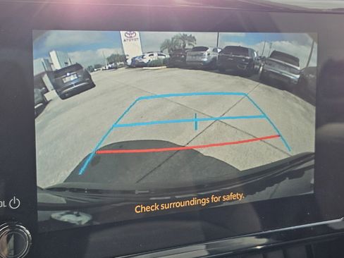 Used 2024 Toyota Corolla SE image 16