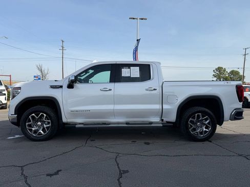 Used 2023 GMC Sierra 1500 SLT w/ SLT Premium Package image 4