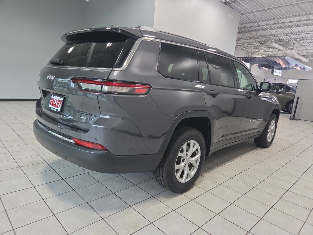 Used 2023 Jeep Grand Cherokee L Limited AWD/4WD image 11