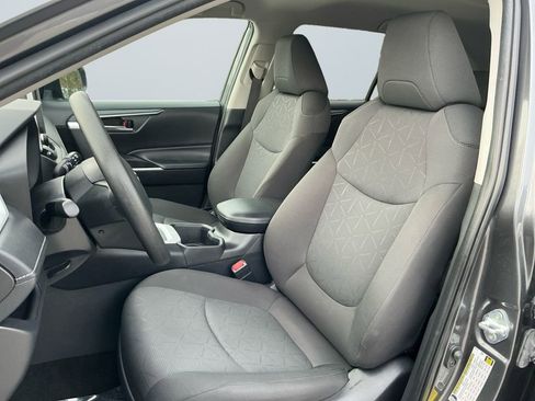 Used 2024 Toyota RAV4 XLE image 10