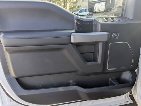 Used 2020 Ford F350 Platinum image 14