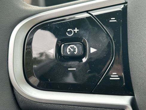 New 2026 Volvo XC90 B6 Plus w/ Protection Package Premier image 23