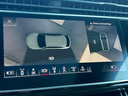 New 2025 Audi Q8 Premium image 28