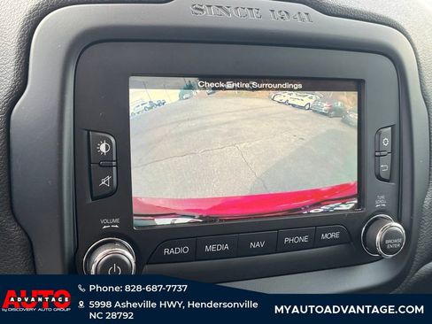 Used 2016 Jeep Renegade Limited image 10