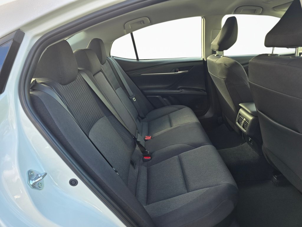 Used 2025 Toyota Camry LE FWD image 25